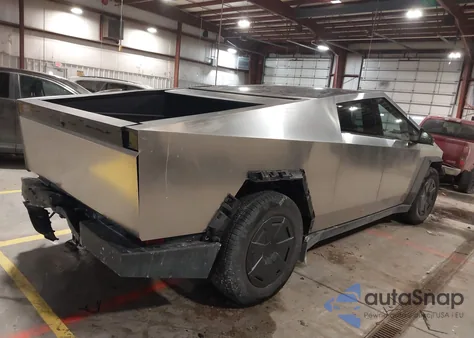 2025 Tesla Cybertruck All-Wheel Drive z USA, uszkodzony, nr VIN 7G2CEHED8SA070952